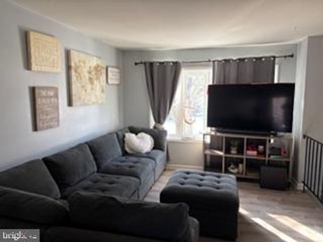 5598 SHADYBROOK DR, Woodbridge, VA 22193