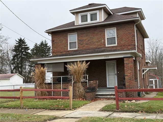 1311 Warner Road SE, Canton, OH 44707