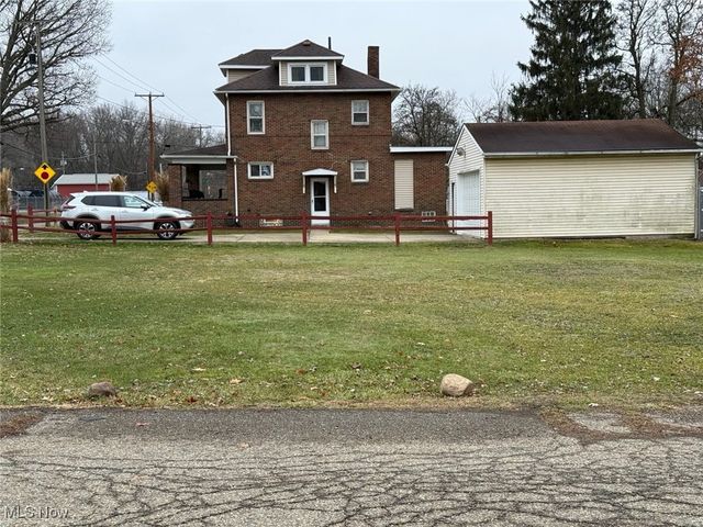 1311 Warner Road SE, Canton, OH 44707