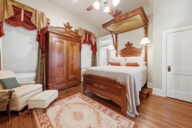 303 Ross Street, Brenham, TX 77833