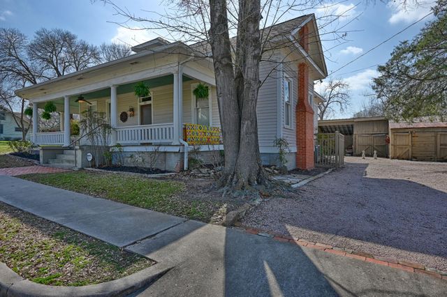 303 Ross Street, Brenham, TX 77833