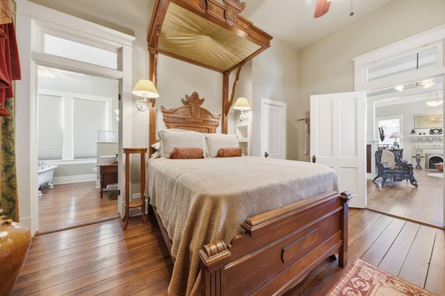 303 Ross Street, Brenham, TX 77833