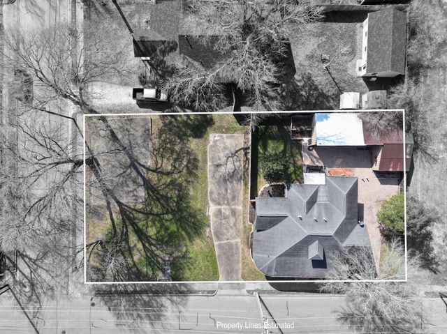 303 Ross Street, Brenham, TX 77833