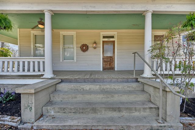 303 Ross Street, Brenham, TX 77833