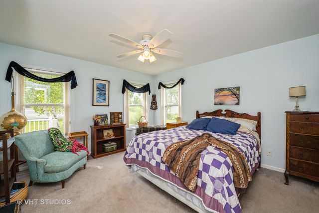 1016 Castleton Court, Grayslake, IL 60030