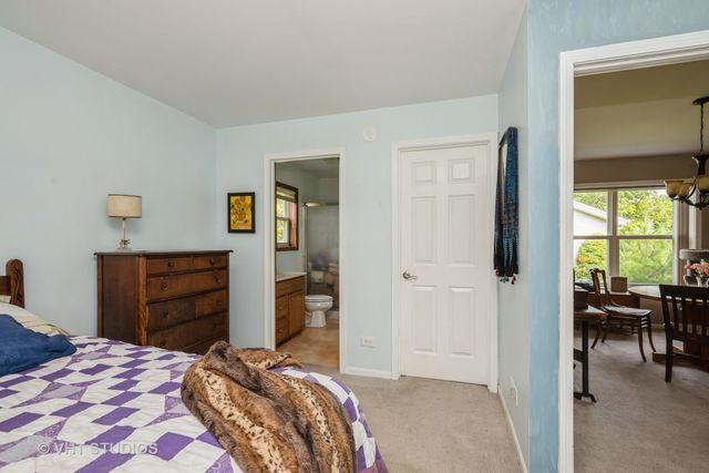 1016 Castleton Court, Grayslake, IL 60030