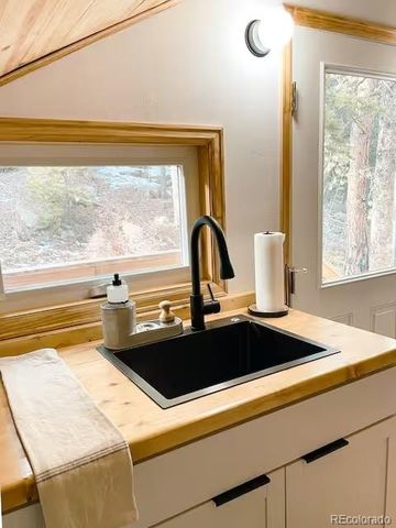 126 Signal Rock Road, Golden, CO 80403