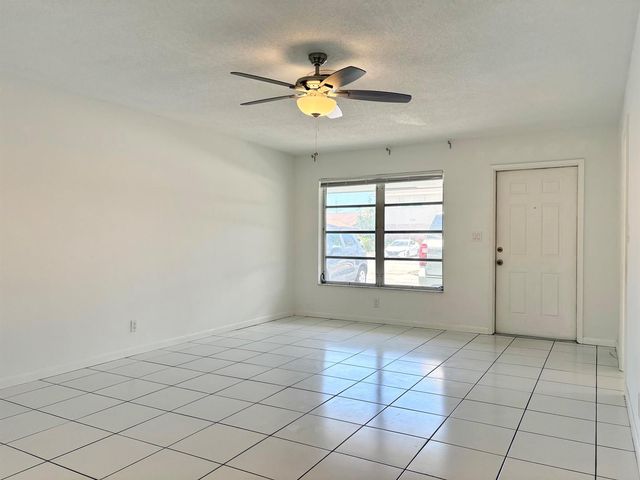1605 NE 50th Court 1, Fort Lauderdale, FL 33334