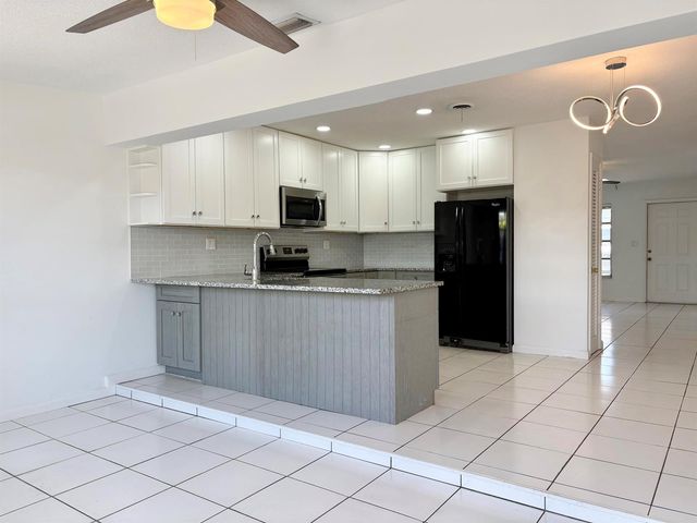 1605 NE 50th Court 1, Fort Lauderdale, FL 33334