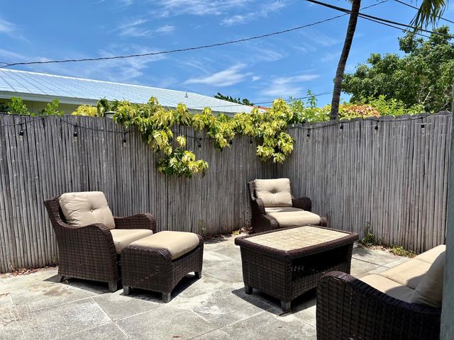 1605 NE 50th Court 1, Fort Lauderdale, FL 33334