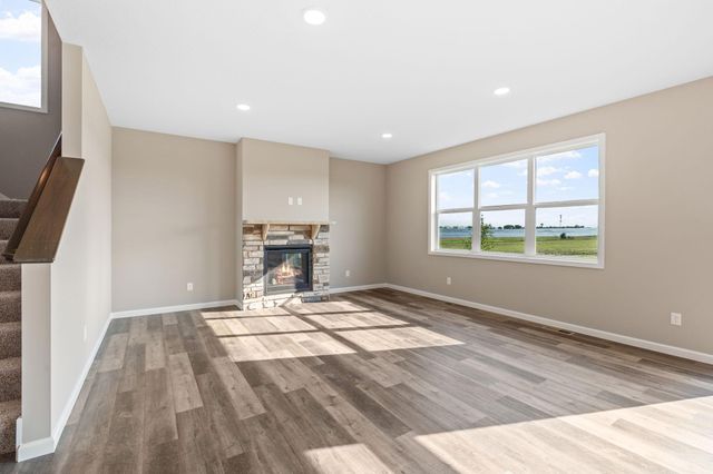 1605 Meadows Drive, East Bethel, MN 55011