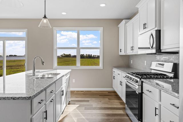 1605 Meadows Drive, East Bethel, MN 55011