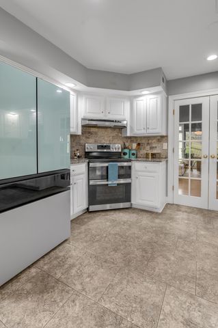 1070 Forest Lake Drive, Lexington, KY 40515