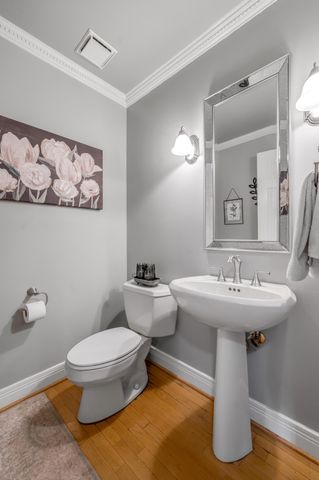 1070 Forest Lake Drive, Lexington, KY 40515