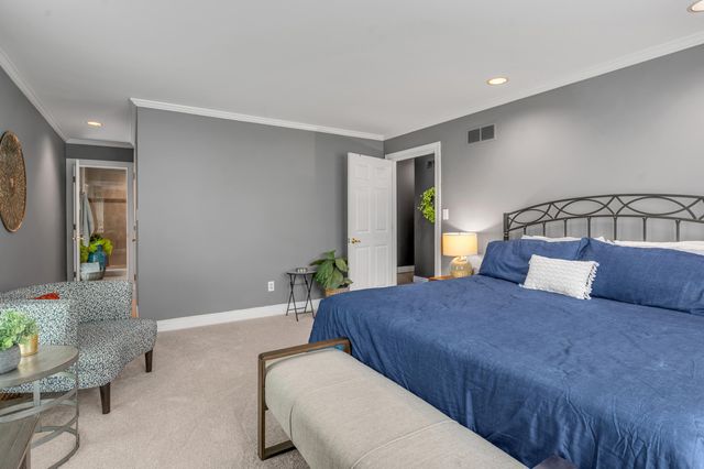 1070 Forest Lake Drive, Lexington, KY 40515