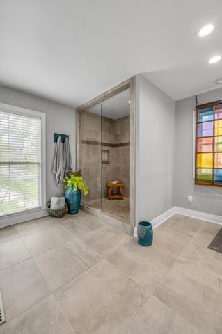 1070 Forest Lake Drive, Lexington, KY 40515
