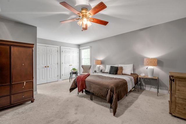 1070 Forest Lake Drive, Lexington, KY 40515