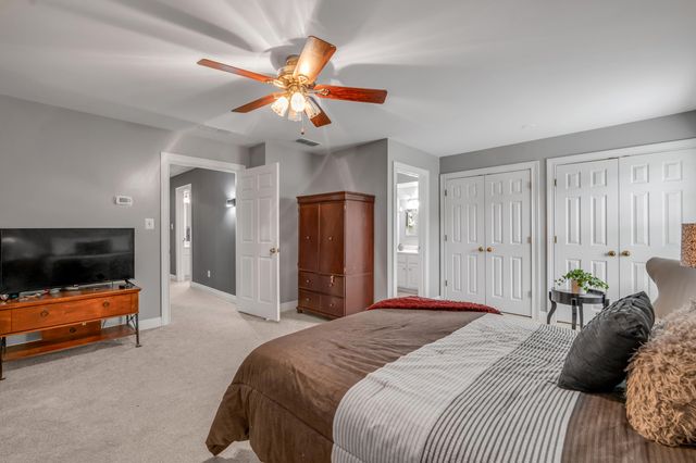 1070 Forest Lake Drive, Lexington, KY 40515