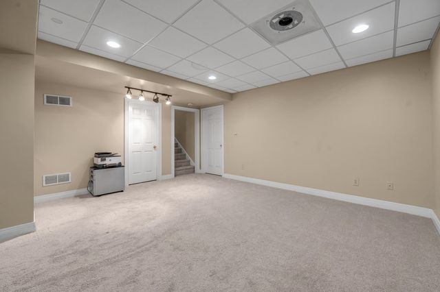 1070 Forest Lake Drive, Lexington, KY 40515