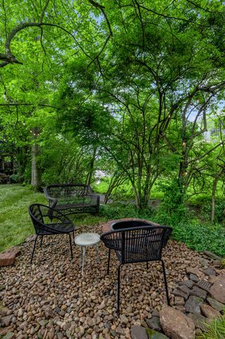 1070 Forest Lake Drive, Lexington, KY 40515