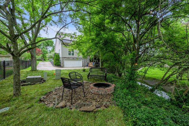 1070 Forest Lake Drive, Lexington, KY 40515