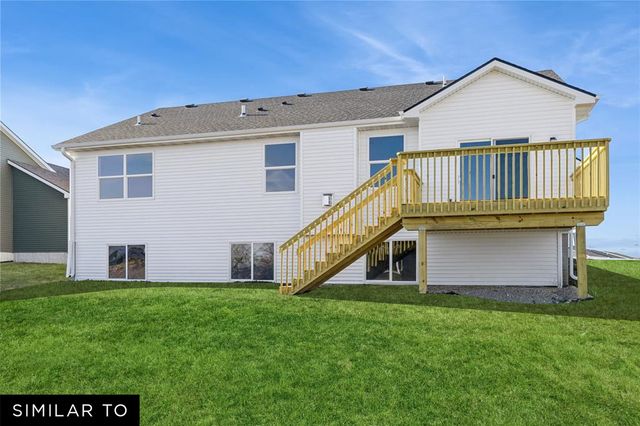 1030 Shady Lane Drive, Norwalk, IA 50211