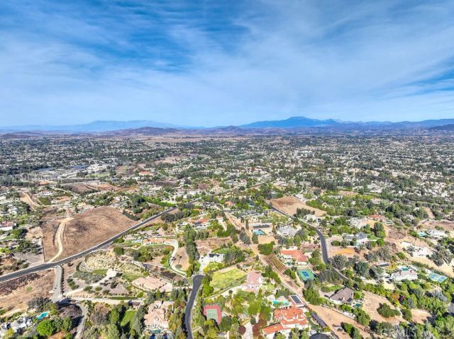 43677 Calle De Velardo, Temecula, CA 92592