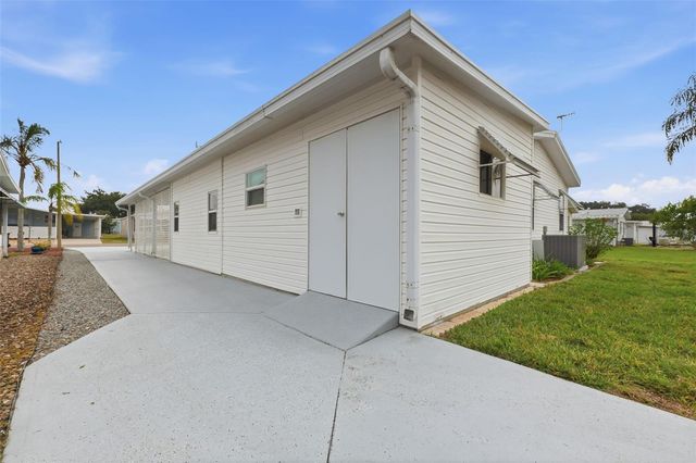 243 DOUGLAS PARK AVENUE, Davenport, FL 33897