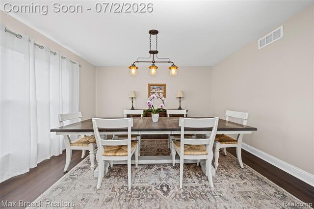 5494 Centerbrook Drive, West Bloomfield, MI 48322