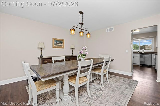 5494 Centerbrook Drive, West Bloomfield, MI 48322