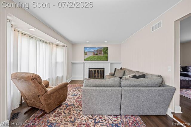 5494 Centerbrook Drive, West Bloomfield, MI 48322