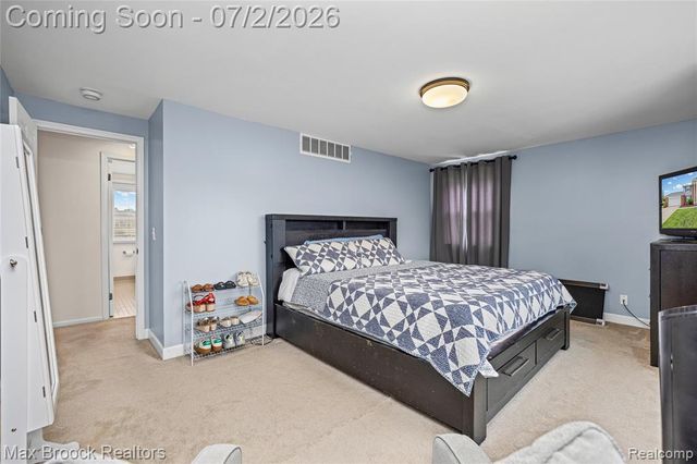 5494 Centerbrook Drive, West Bloomfield, MI 48322