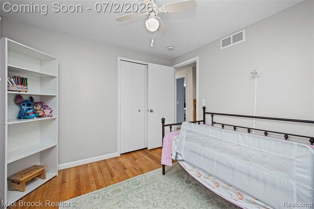 5494 Centerbrook Drive, West Bloomfield, MI 48322