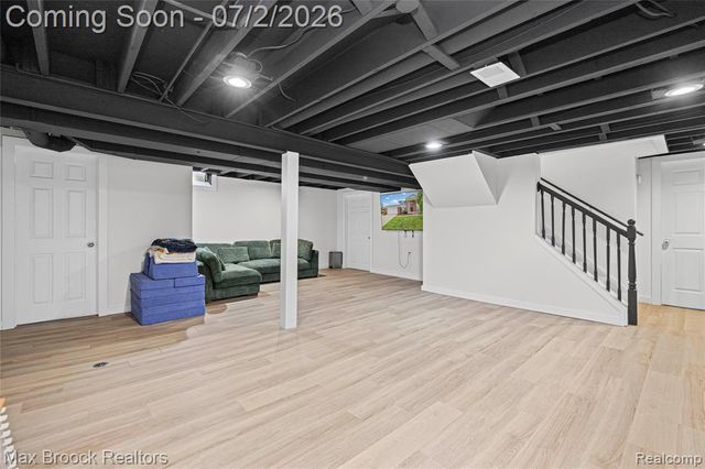 5494 Centerbrook Drive, West Bloomfield, MI 48322