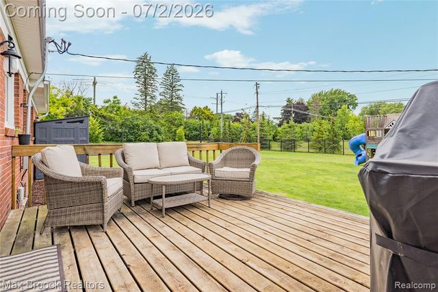 5494 Centerbrook Drive, West Bloomfield, MI 48322