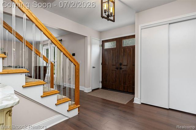5494 Centerbrook Drive, West Bloomfield, MI 48322