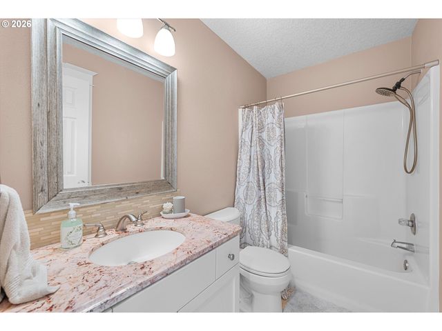 183 Sw WRIGHT Ave, Troutdale, OR 97060