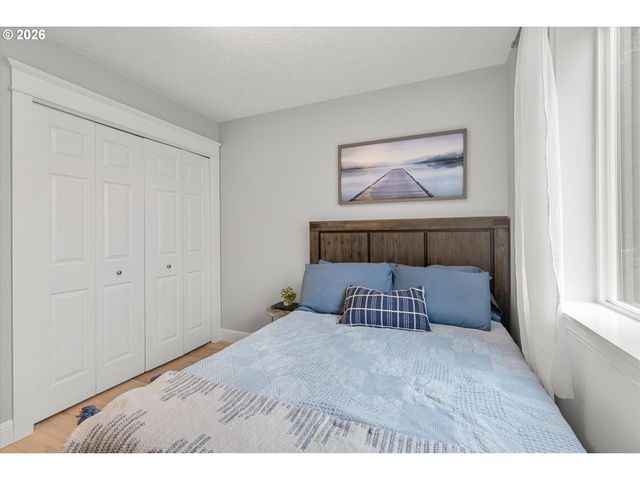 183 Sw WRIGHT Ave, Troutdale, OR 97060