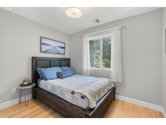 183 Sw WRIGHT Ave, Troutdale, OR 97060