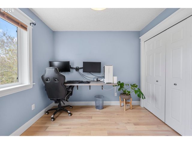 183 Sw WRIGHT Ave, Troutdale, OR 97060