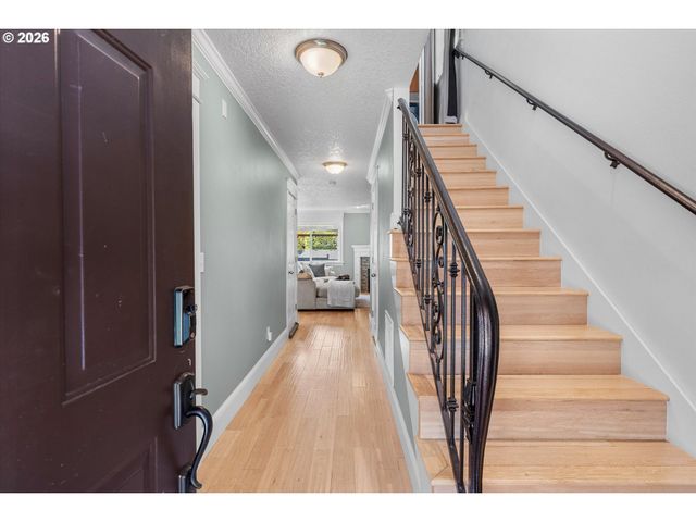 183 Sw WRIGHT Ave, Troutdale, OR 97060