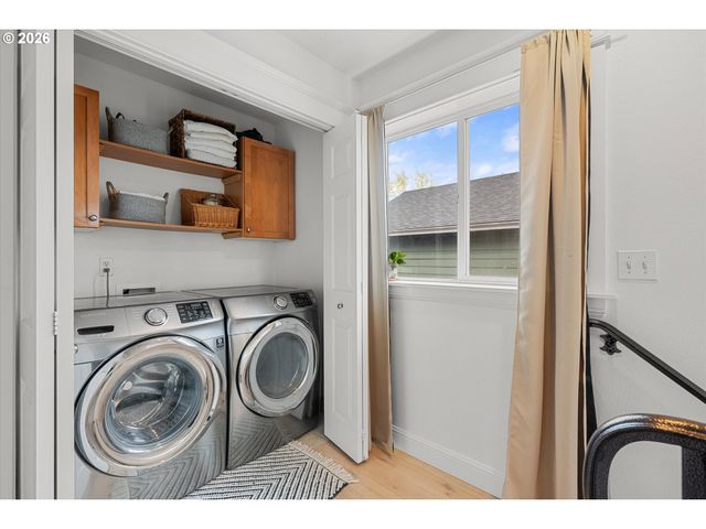 183 Sw WRIGHT Ave, Troutdale, OR 97060