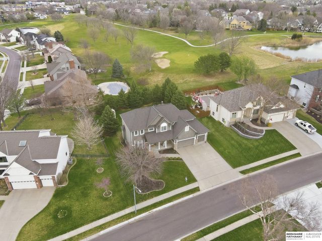 1006 Bailey Drive, Papillion, NE 68046