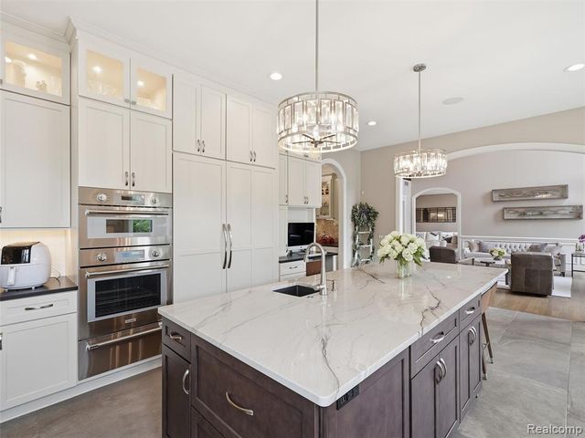 21081 Equestrian Trail, Northville, MI 48167