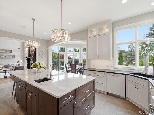 21081 Equestrian Trail, Northville, MI 48167