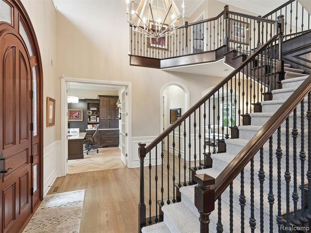 21081 Equestrian Trail, Northville, MI 48167