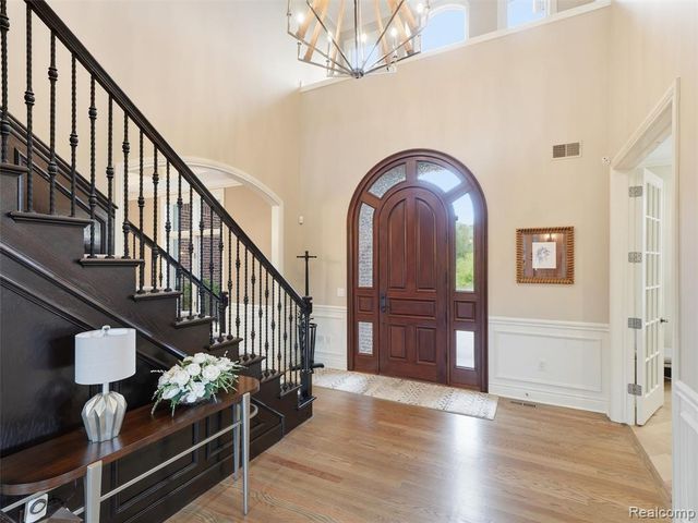 21081 Equestrian Trail, Northville, MI 48167