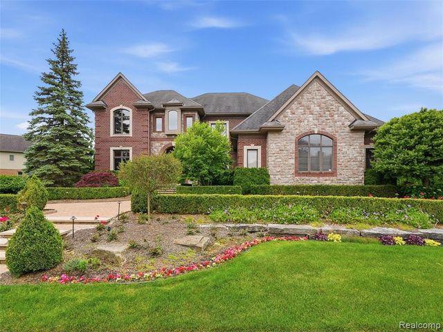 21081 Equestrian Trail, Northville, MI 48167