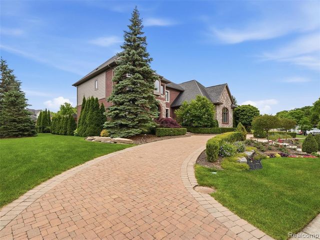21081 Equestrian Trail, Northville, MI 48167