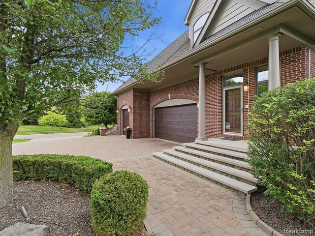 21081 Equestrian Trail, Northville, MI 48167